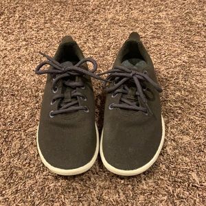ALLBIRDS - Olive Colored Wool Runners